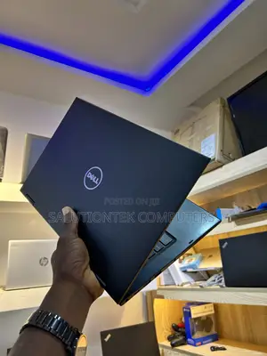 Laptop Dell Latitude 3390 8GB Intel Core i5 SSD 256GB
