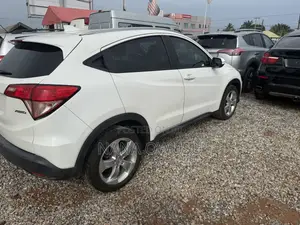 Honda HR-V 4dr SUV (1.5L 4cyl CVT) 2016 White
