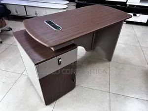Elegant Portable Office Table