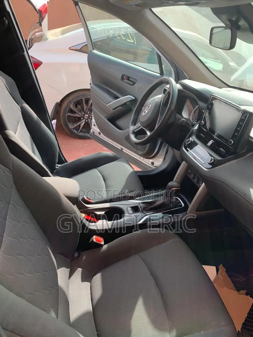 Toyota Corolla Cross 2022 Gray