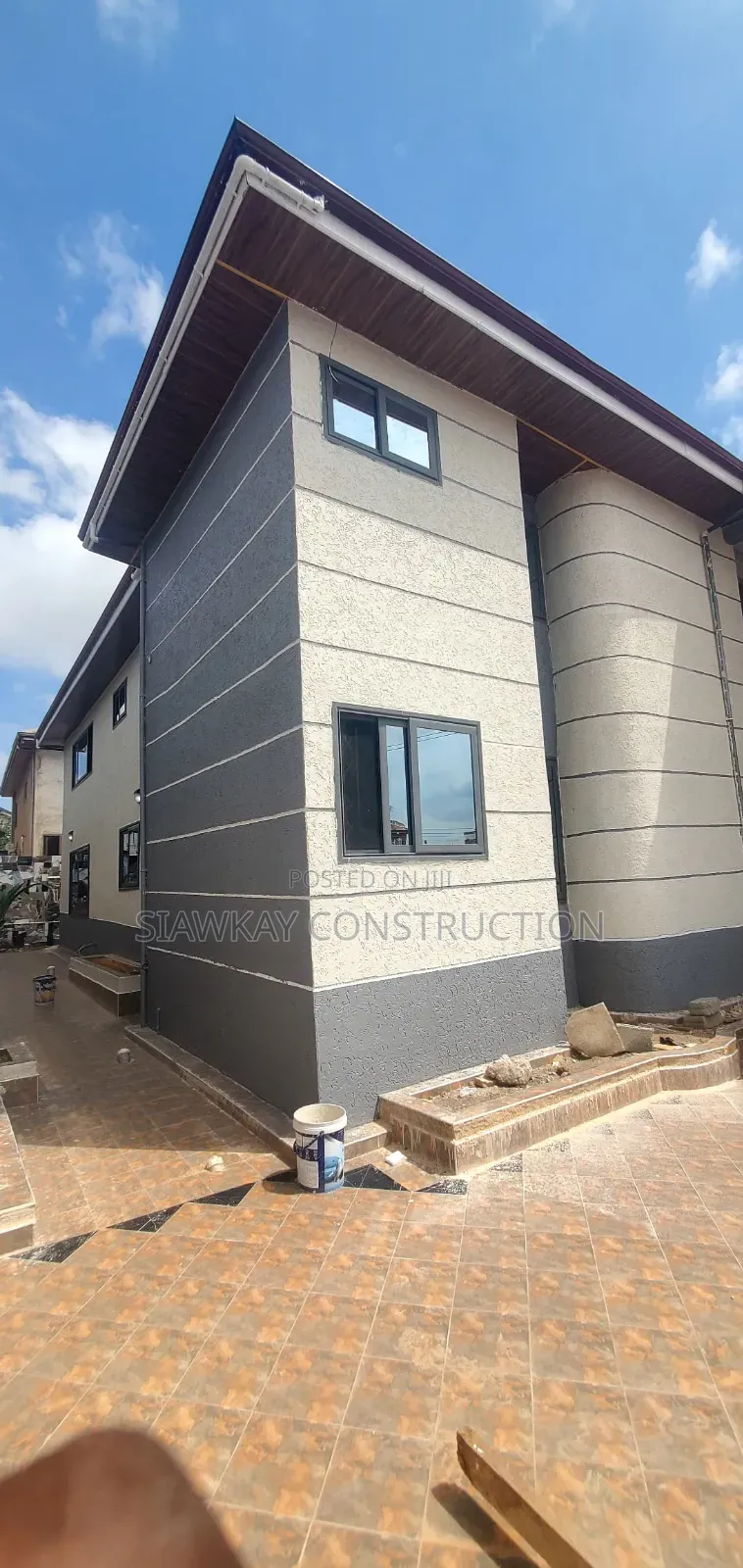 Up Raised Dumpiness Graffiato (Selling and Application)