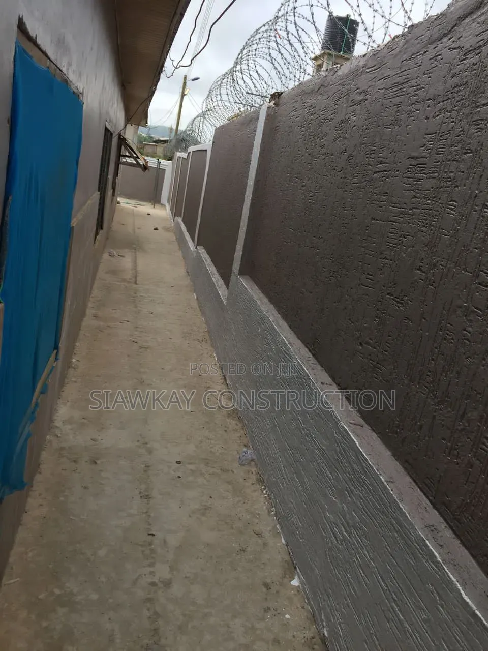 Up Raised Dumpiness Graffiato (Selling and Application)
