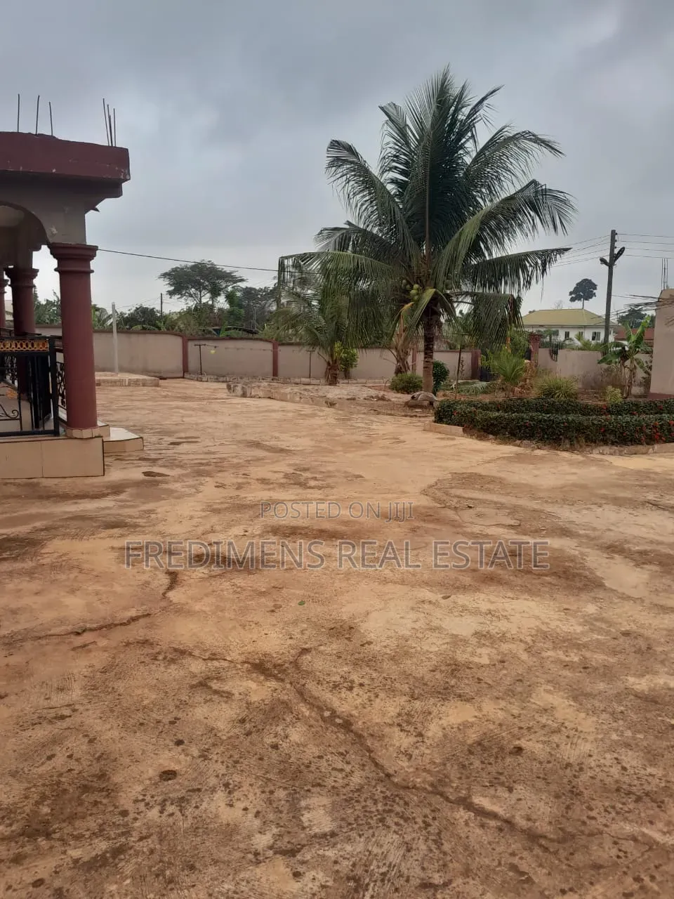 5bdrm House in Fredimens Real, Atwima Kwanwoma for sale