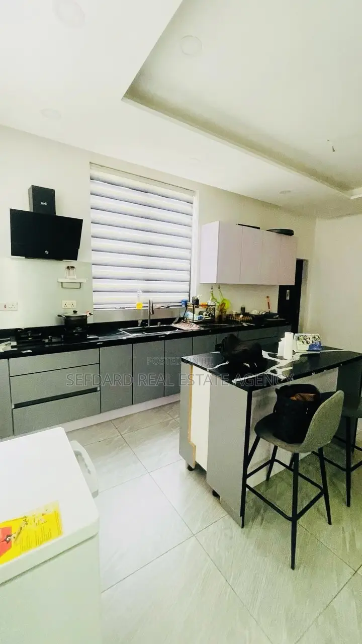 3bdrm Duplex in Sefdard Properties, Pokuase for sale