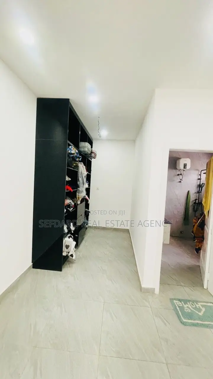 3bdrm Duplex in Sefdard Properties, Pokuase for sale