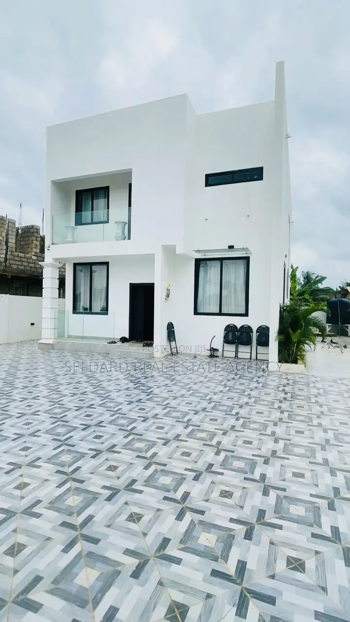 3bdrm Duplex in Sefdard Properties, Pokuase for sale