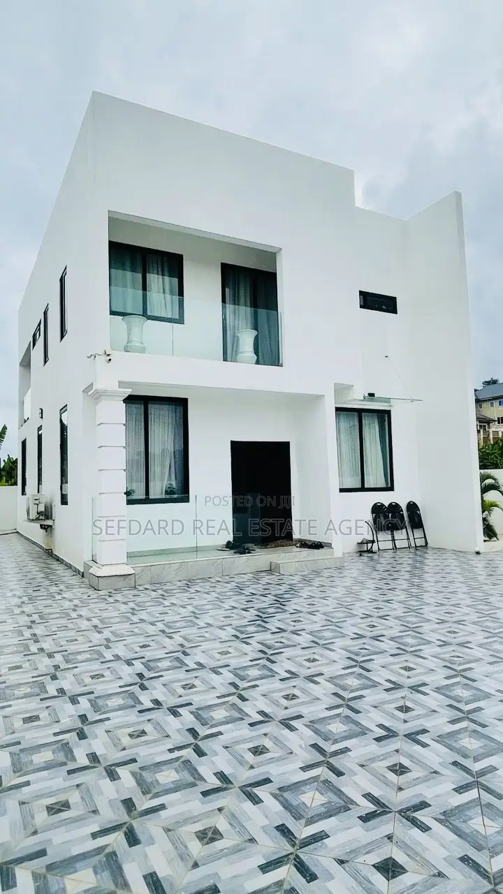 3bdrm Duplex in Sefdard Properties, Pokuase for sale