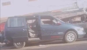 Toyota Granvia 1998 Blue