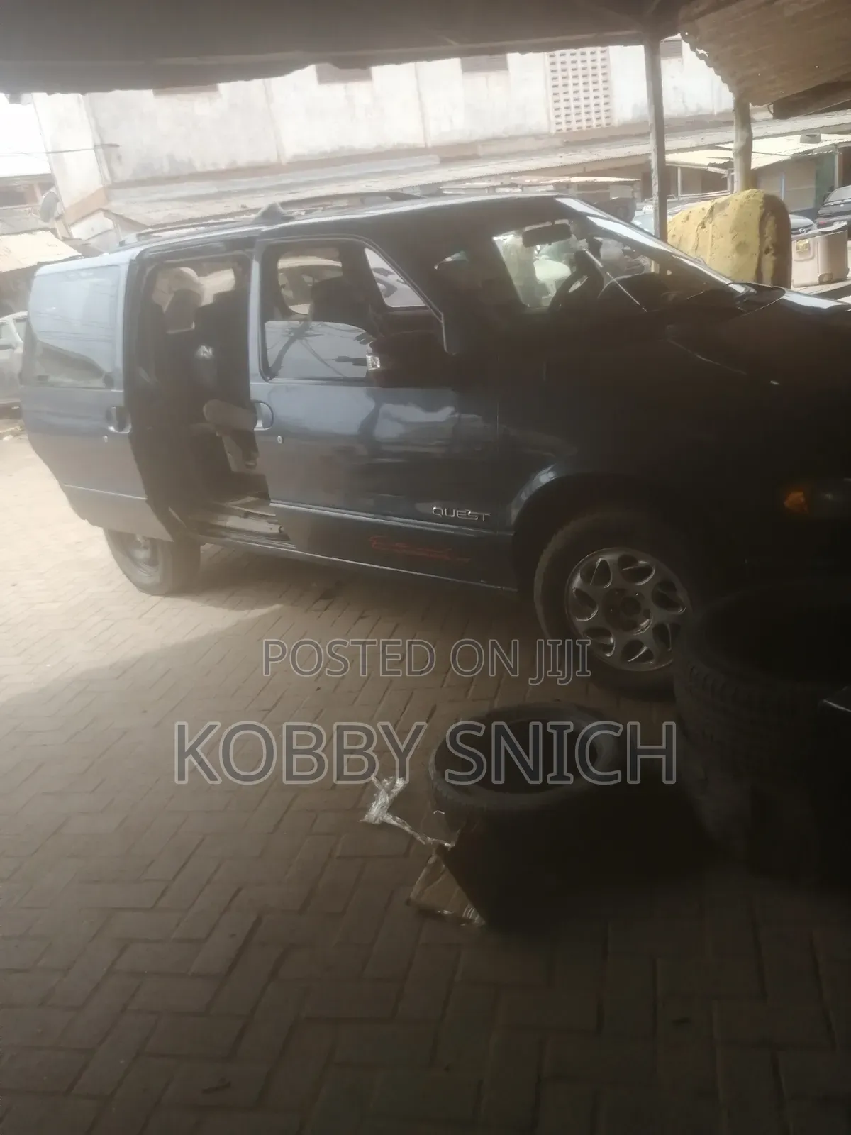 Toyota Granvia 1998 Blue