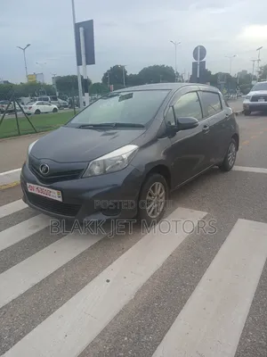 Toyota Vitz 1.3 AWD 5dr 2012 Gray