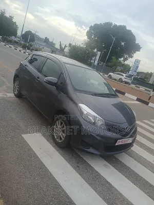Toyota Vitz 1.3 AWD 5dr 2012 Gray
