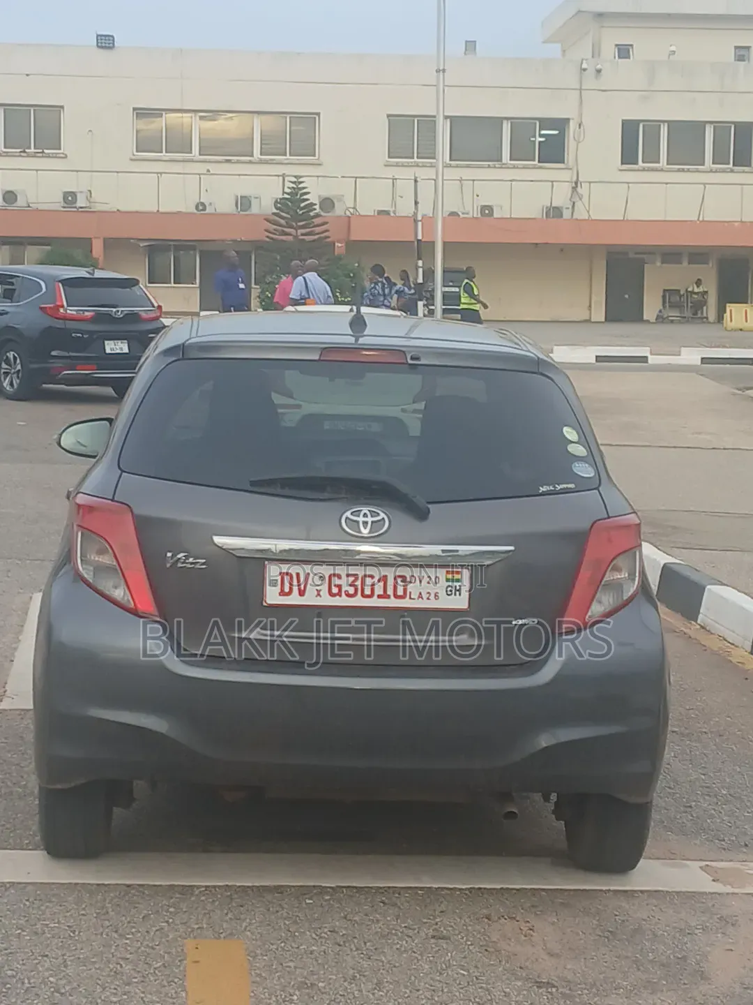 Toyota Vitz 1.3 AWD 5dr 2012 Gray