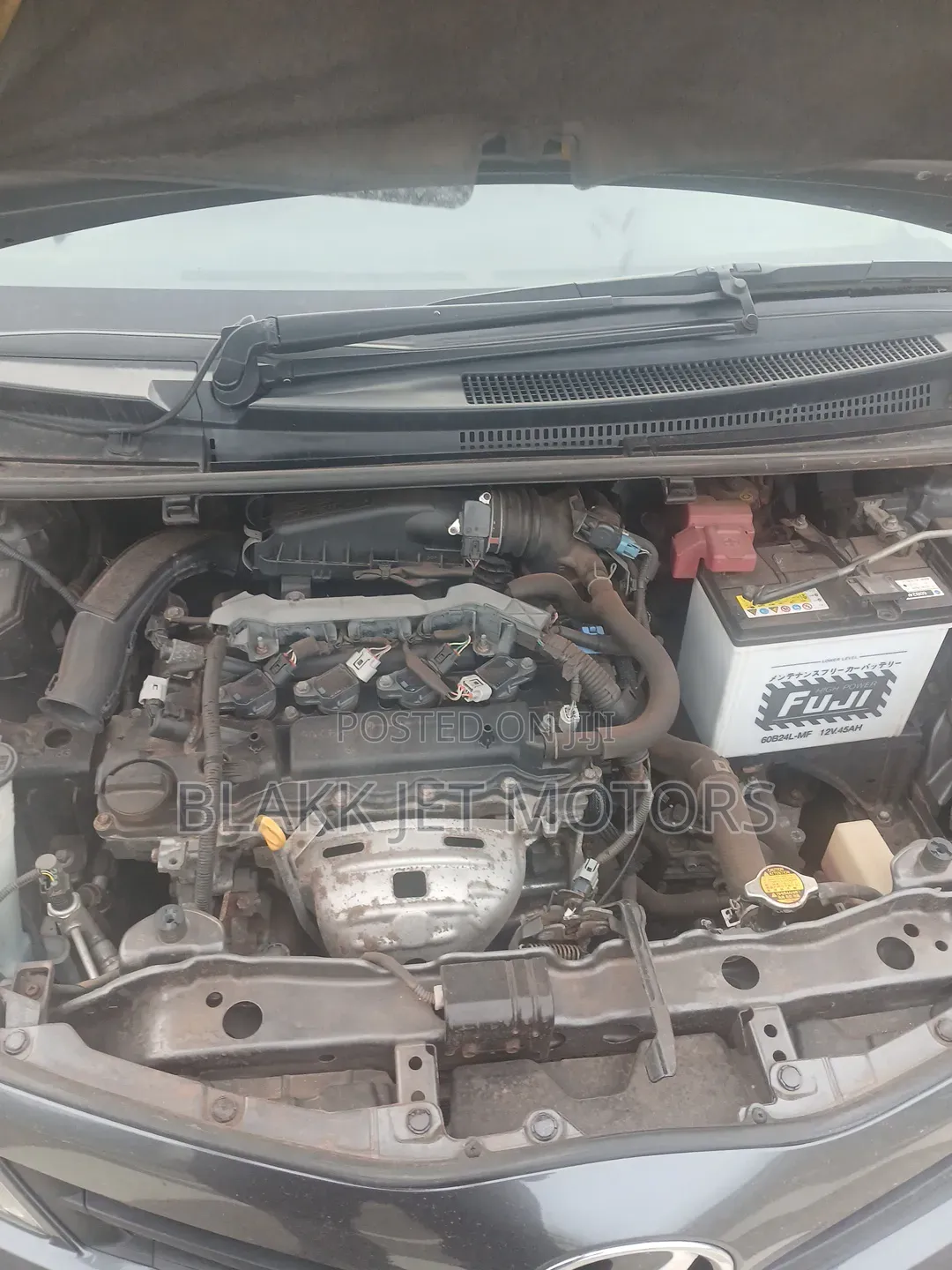 Toyota Vitz 1.3 AWD 5dr 2012 Gray