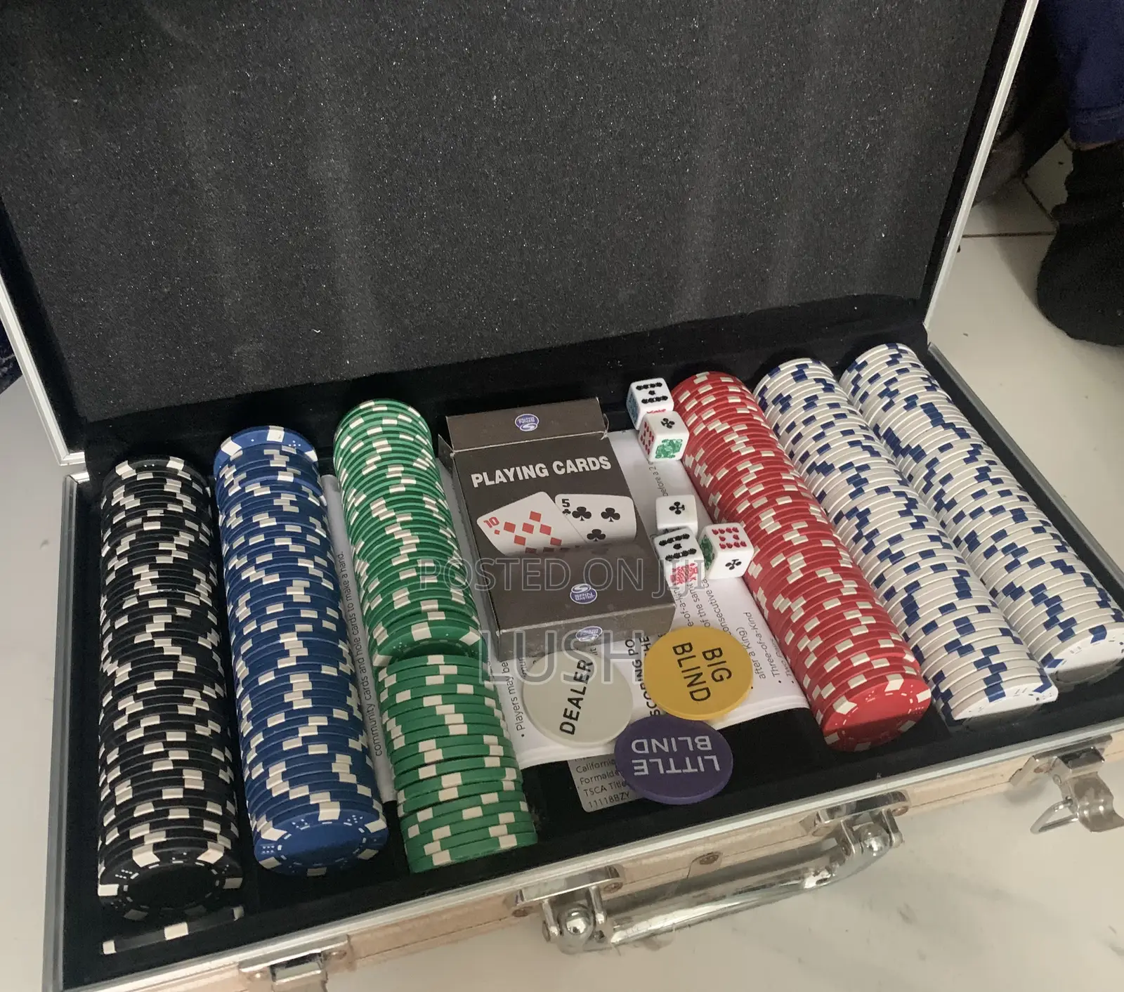 Poker Set in Aluminum Case