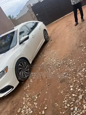 Honda Civic Touring Sedan 2019 White