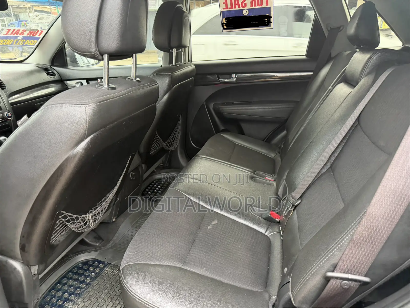 Kia Sorento LX 2012 Silver