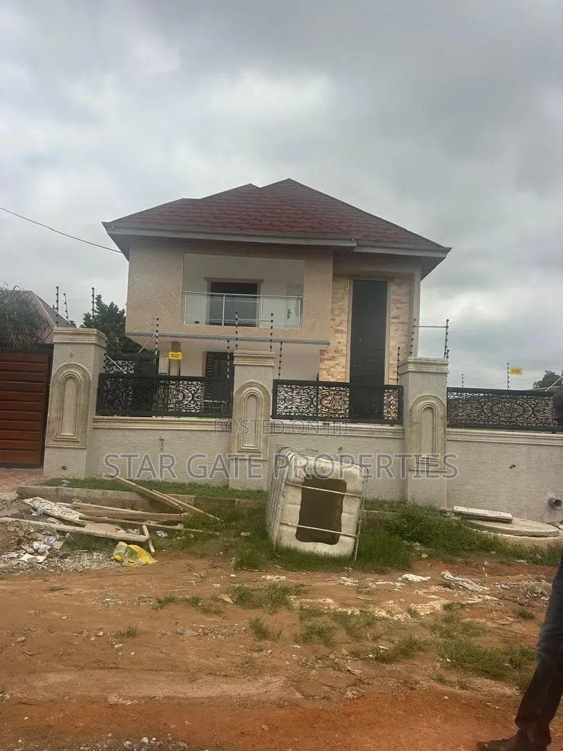 4bdrm House in Kwamo, Ejisu-Juaben Municipal for sale