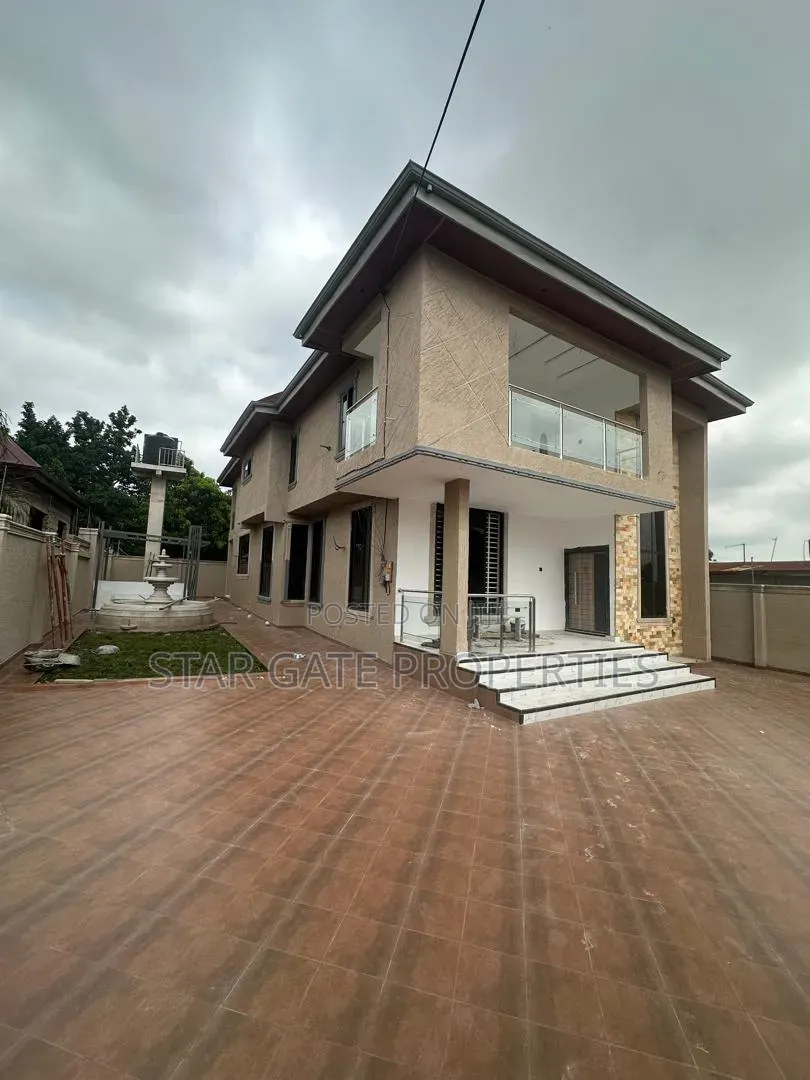 4bdrm House in Kwamo, Ejisu-Juaben Municipal for sale