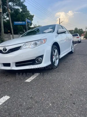 Toyota Camry SE Sport 4dr Sedan (2.5L 4cyl 6A) 2014 White
