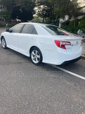 Toyota Camry SE Sport 4dr Sedan (2.5L 4cyl 6A) 2014 White