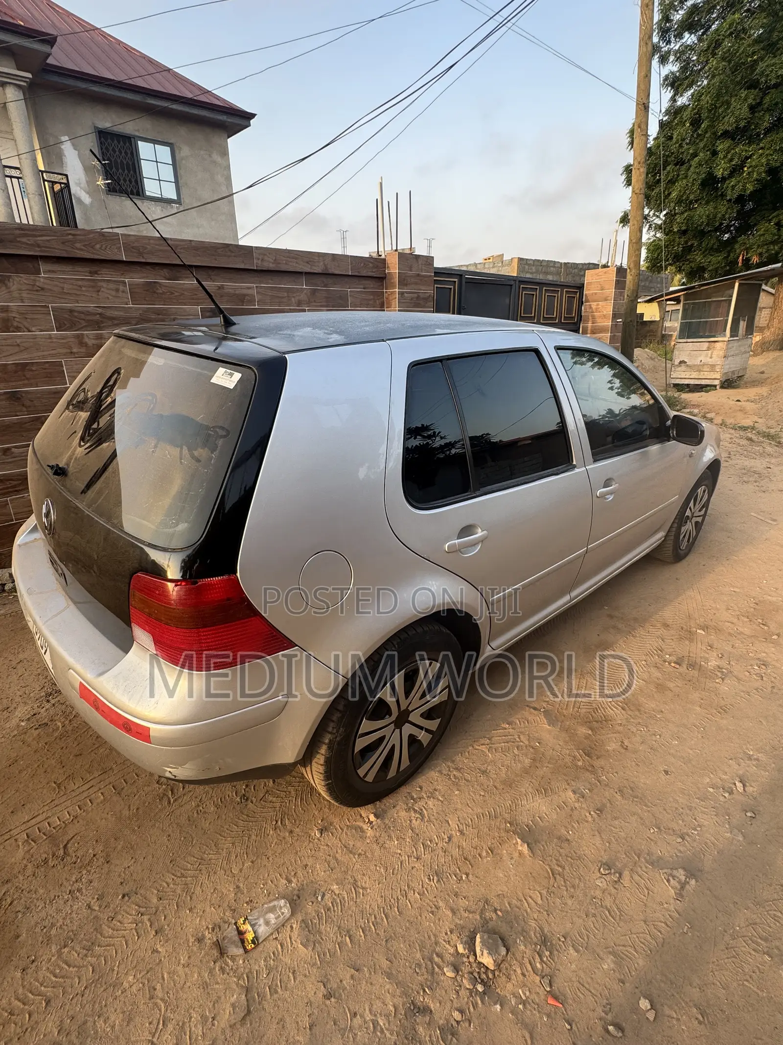 Volkswagen Golf 2005 Gray