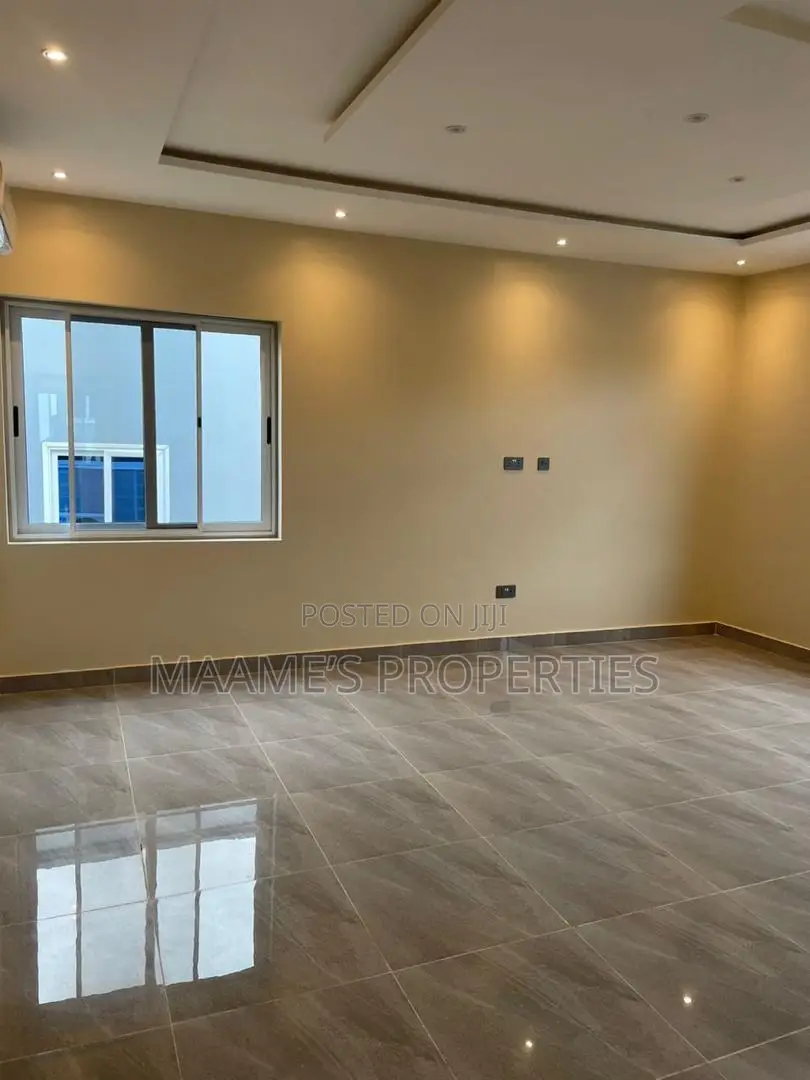 4bdrm Duplex in Oyarifa for rent