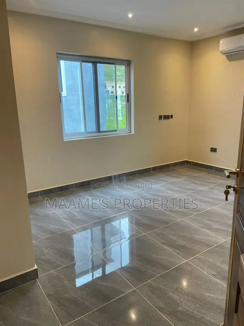 4bdrm Duplex in Oyarifa for rent