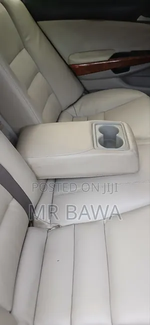 Honda Accord 2011 Silver