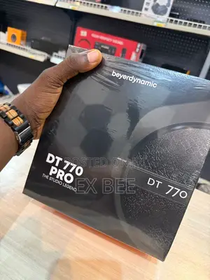 Beyerdynamic Dt 770 Pro Over-Ear Closed-Back Headphones (80 Ohms)