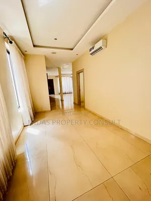 4bdrm House in Adjiringanor, Otano for sale