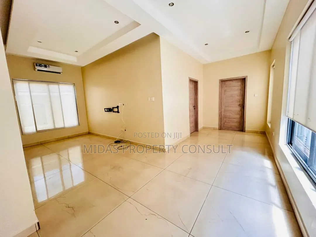 4bdrm House in Adjiringanor, Otano for sale