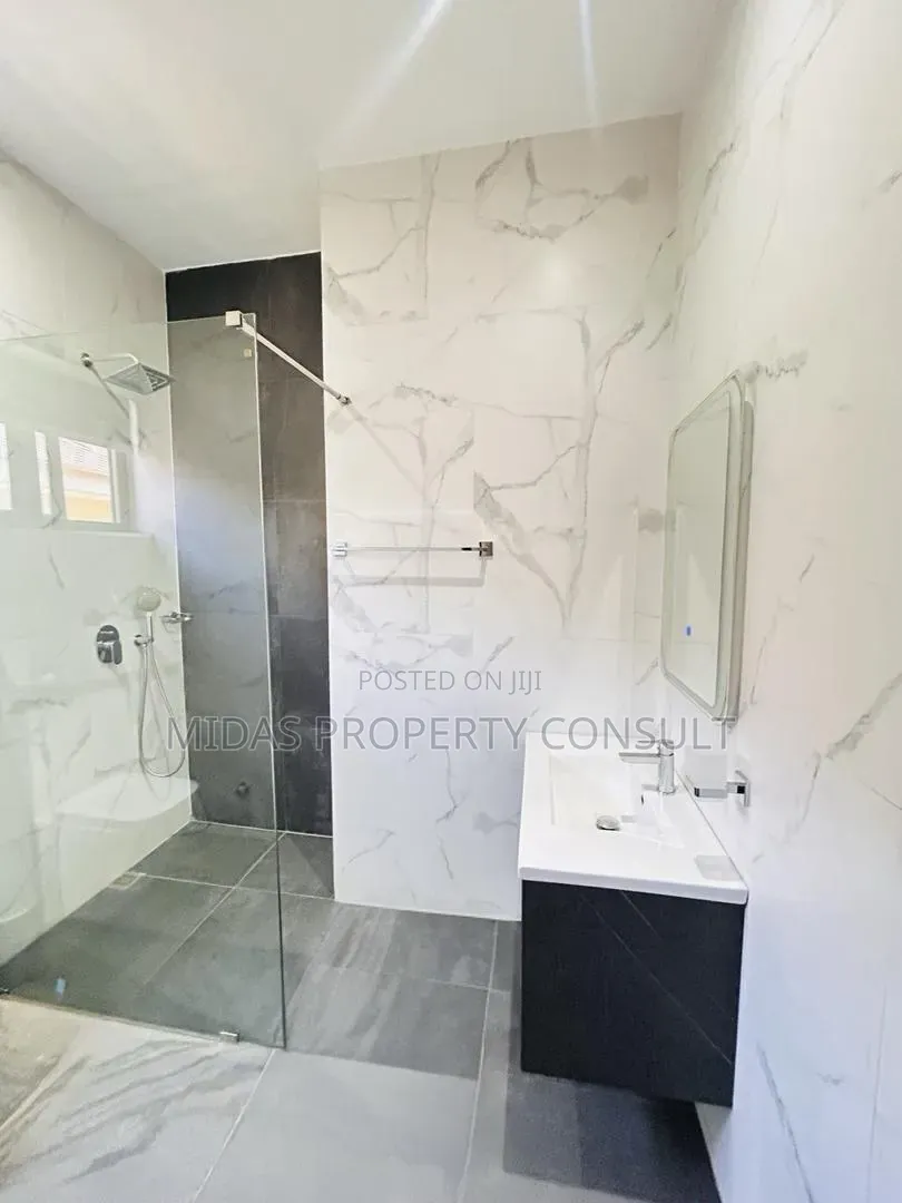 4bdrm House in Adjiringanor, Otano for sale