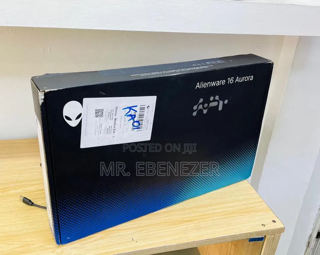 New Laptop Alienware 16 Aurora 16GB Intel Core 7 SSD 512GB