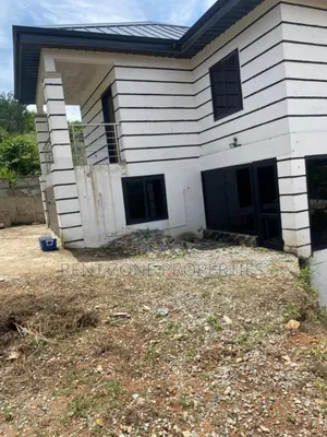4bdrm Duplex in Kwabenya for rent