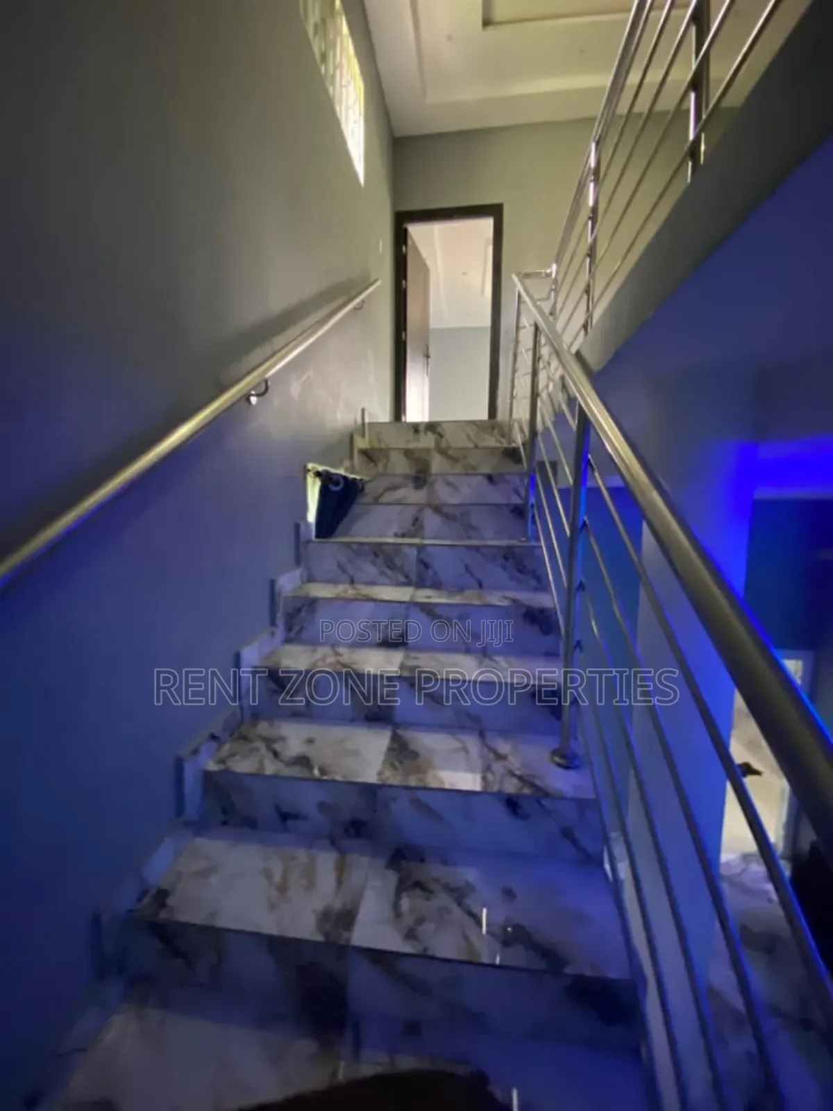 4bdrm Duplex in Kwabenya for rent