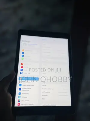 Apple iPad 9.7 32 GB Gray
