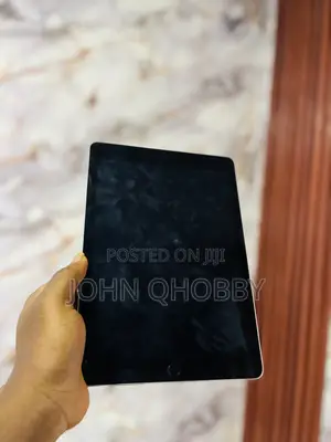 Apple iPad 9.7 32 GB Gray