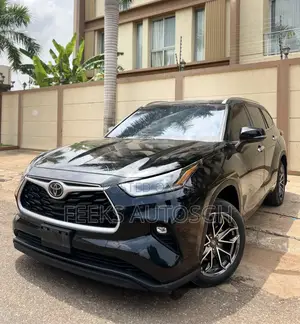 Toyota Highlander XLE 2021 Black