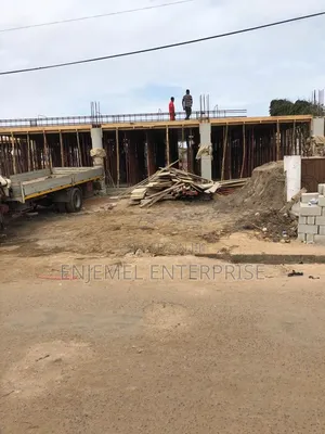 Flow/Slabs/Decking Materials for Rental