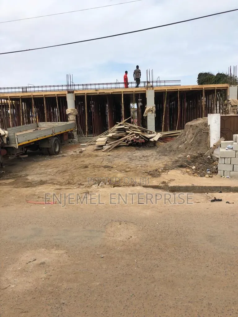 Flow/Slabs/Decking Materials for Rental