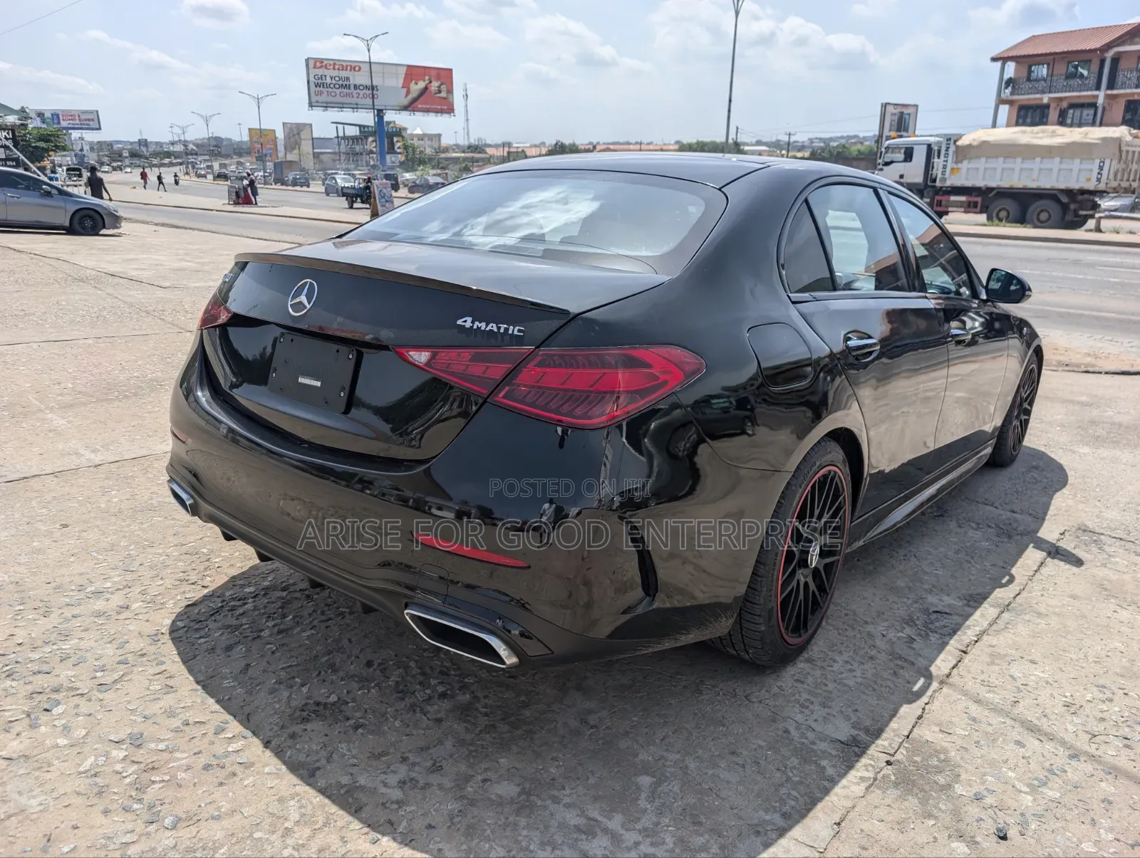 Mercedes-Benz C300 2023 Black