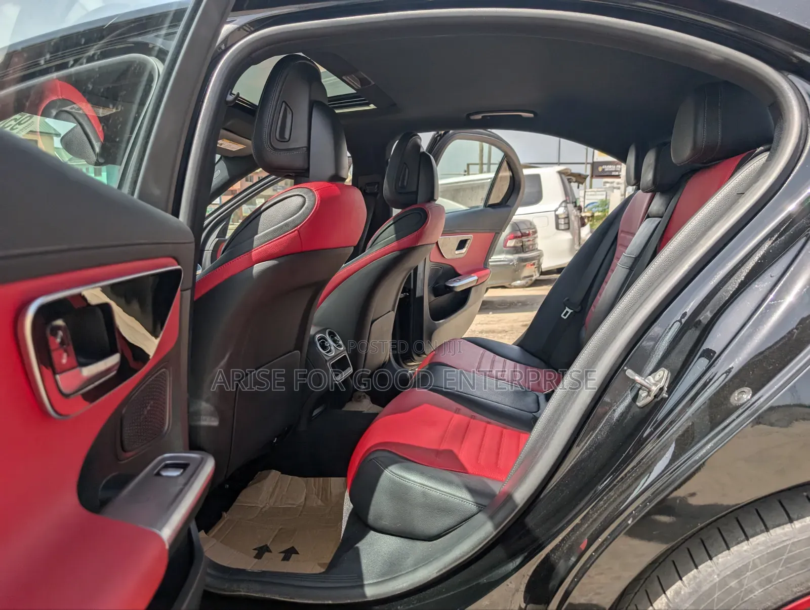 Mercedes-Benz C300 2023 Black