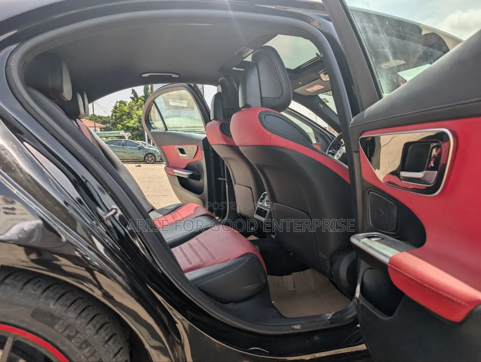 Mercedes-Benz C300 2023 Black