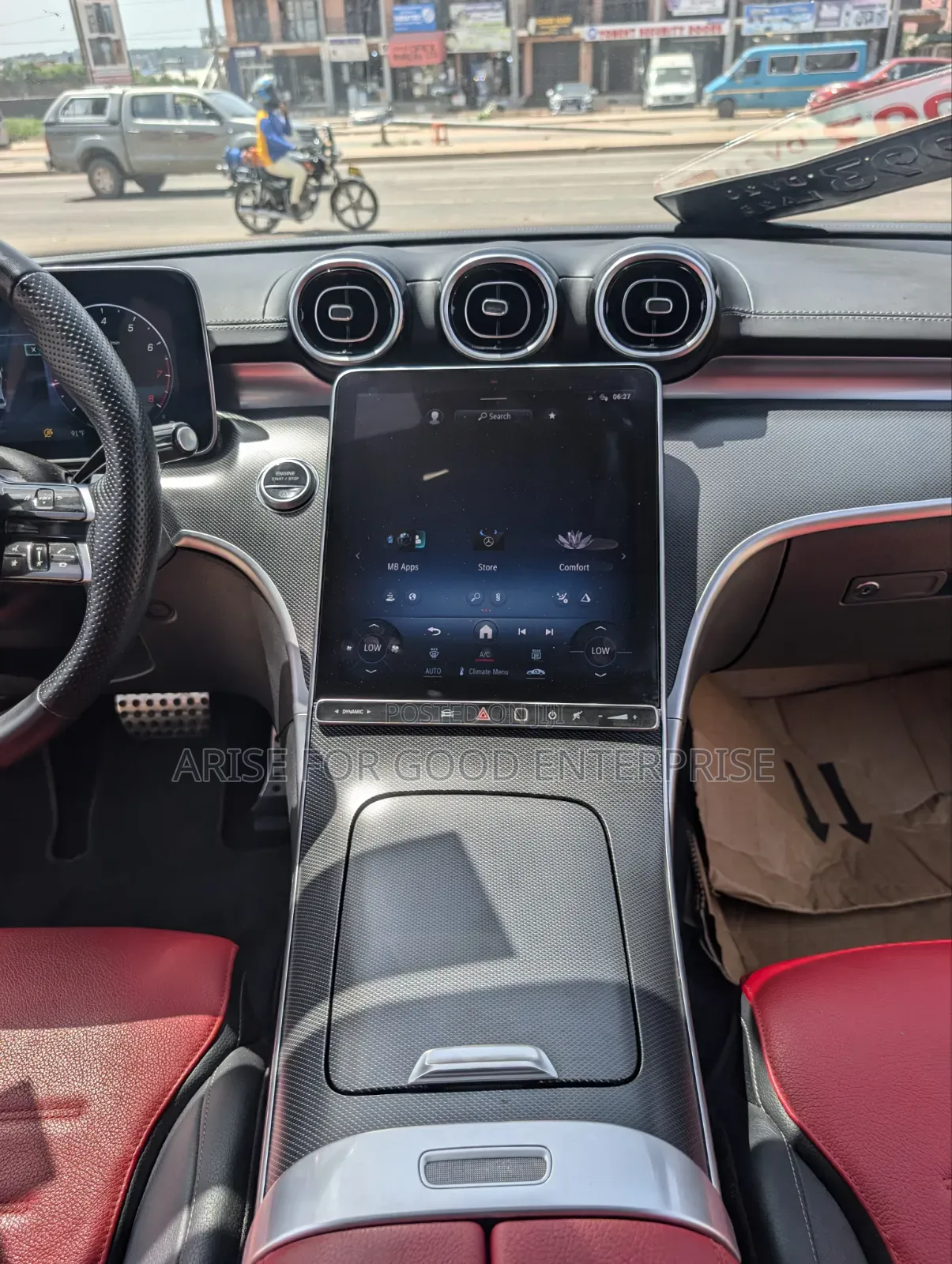 Mercedes-Benz C300 2023 Black