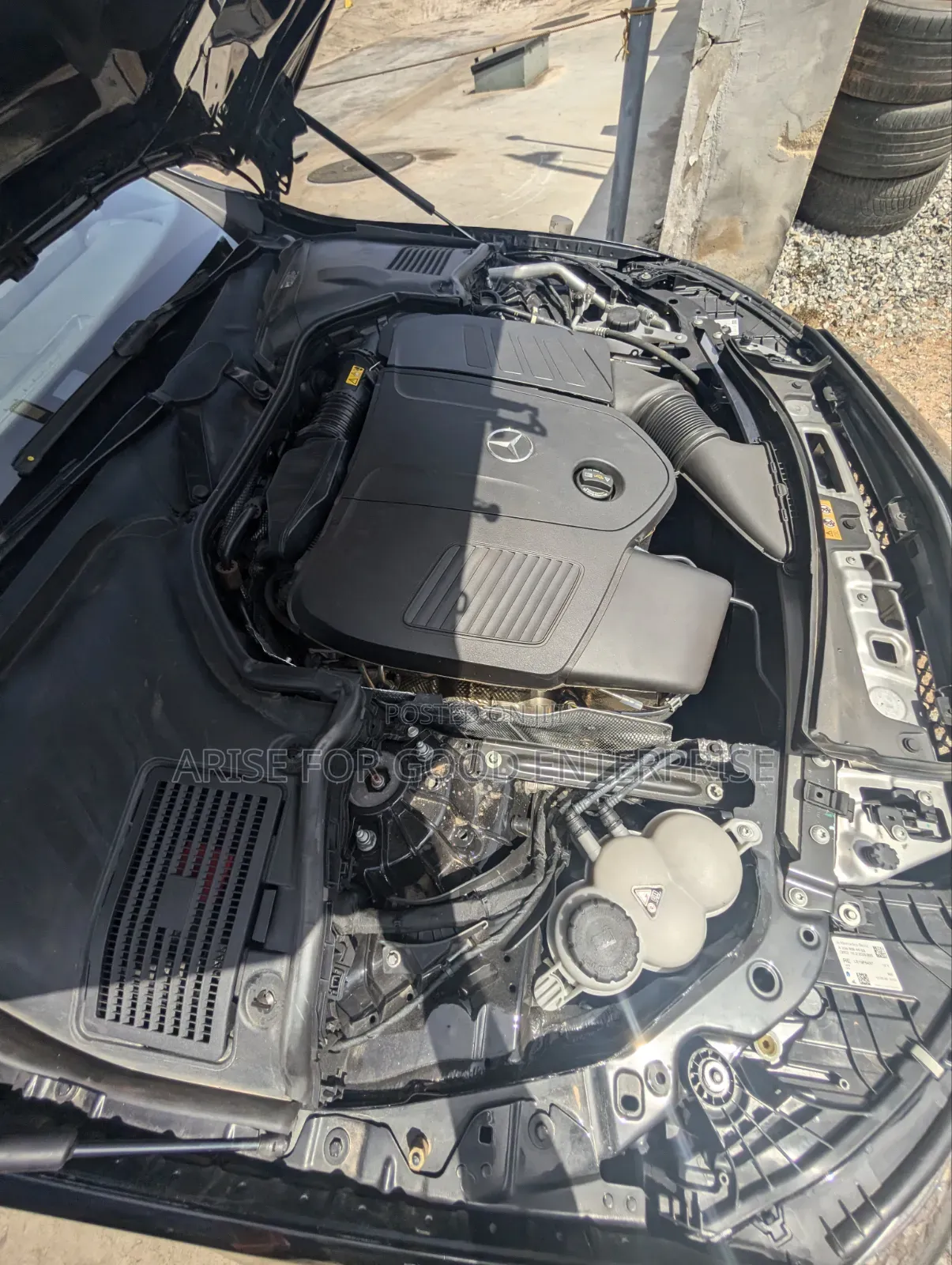 Mercedes-Benz C300 2023 Black
