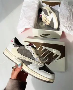Nike Air Jordan 1 Low Travis Scott Reverse Mocha