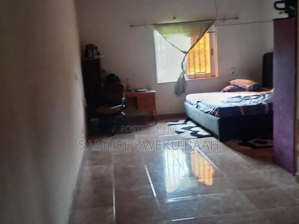 4bdrm Apartment in Prepraw, Nsawam Adoagyiri Municipal for sale