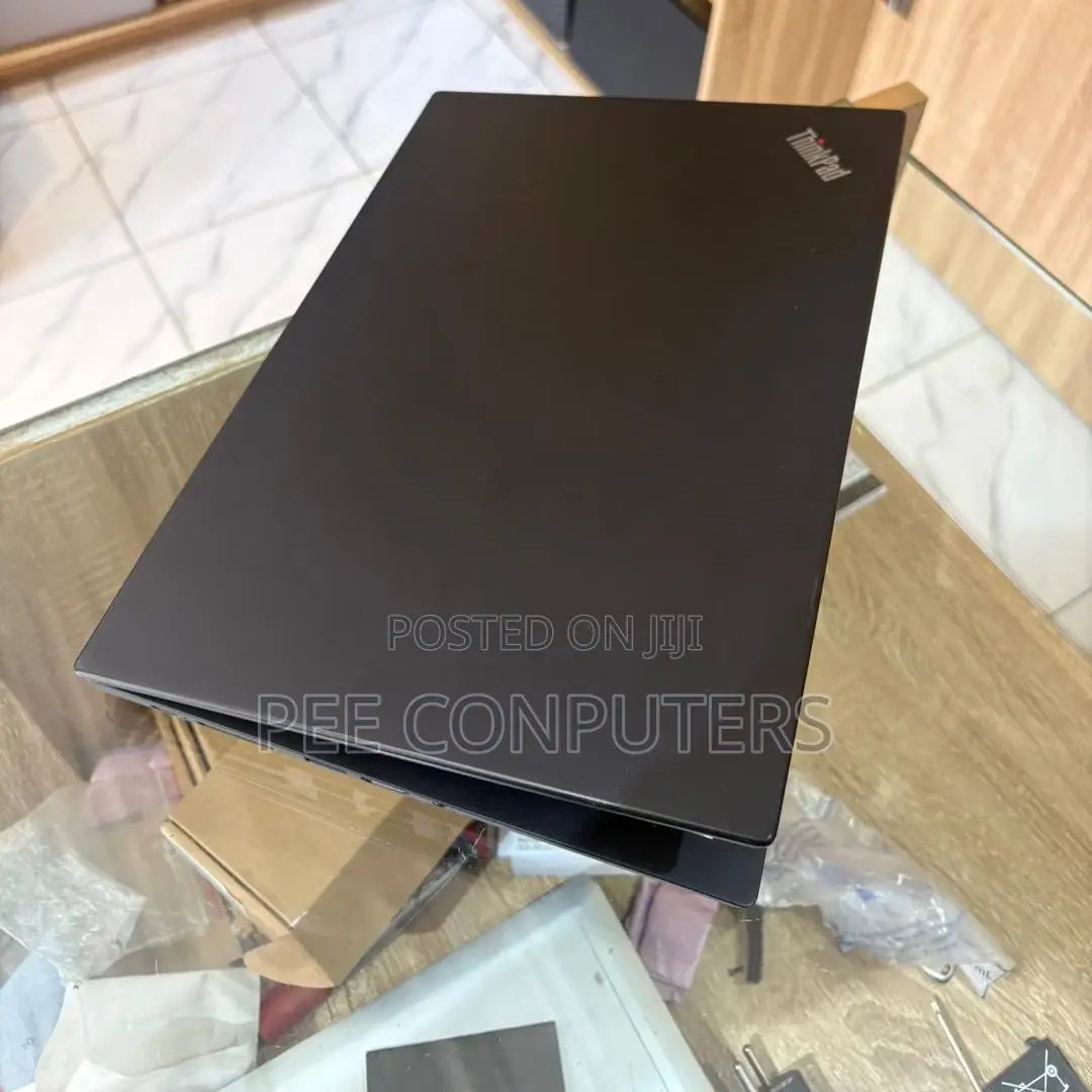 Laptop Lenovo ThinkPad x395 8GB AMD Ryzen 3 SSD 256GB