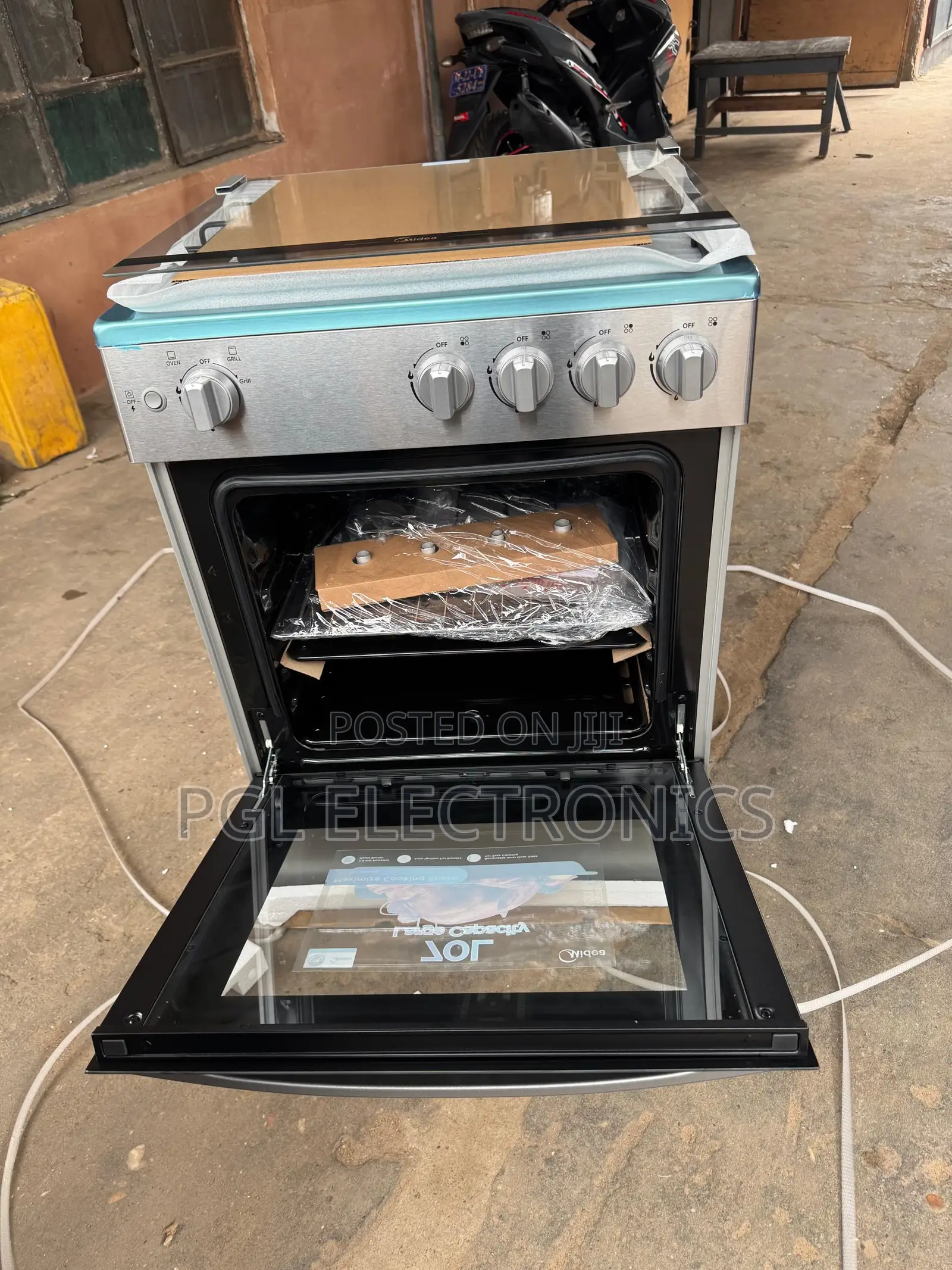 Midea 4 Burner 60x60cm Gas Cooker | 70l Oven and Grill Auto Ignition