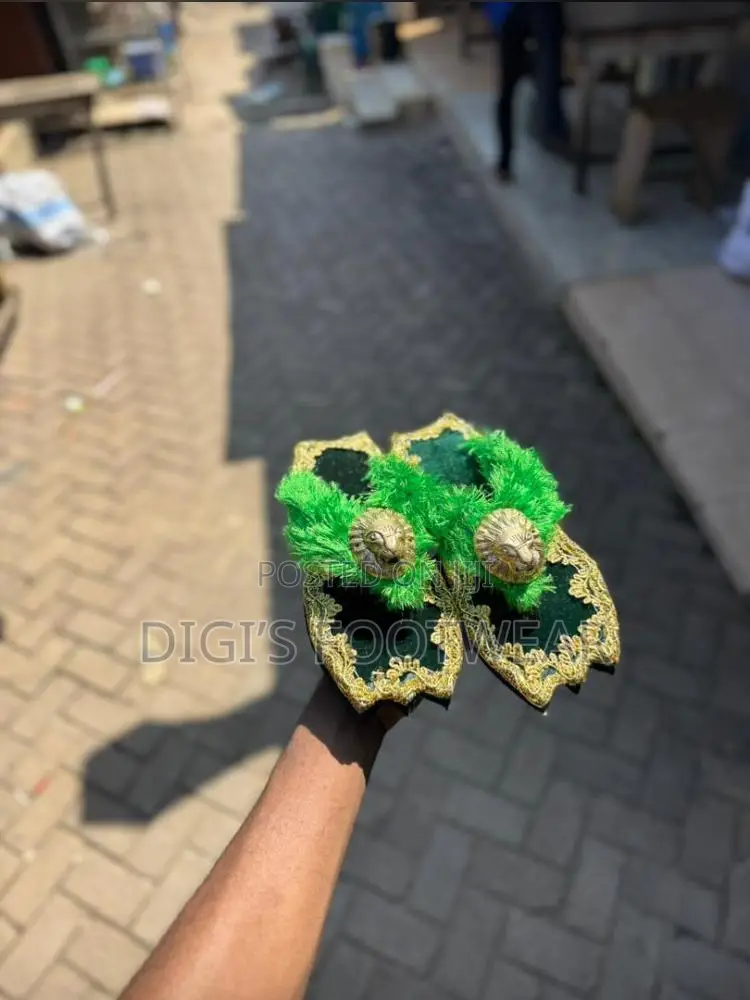 Green Flur Suede Lion Head Chawchaw /Ahenema